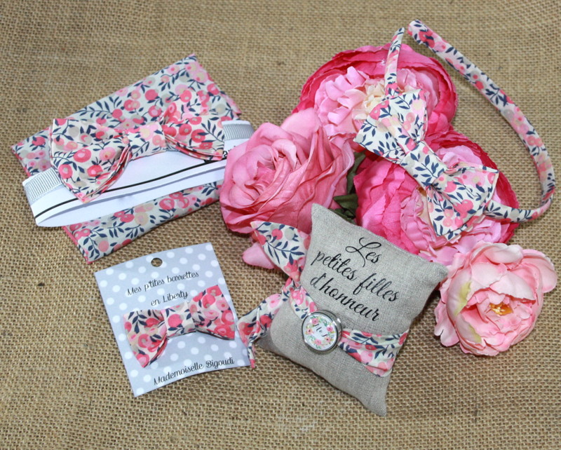 Bracelet à nouer pour femme en Liberty Wiltshire multi rose