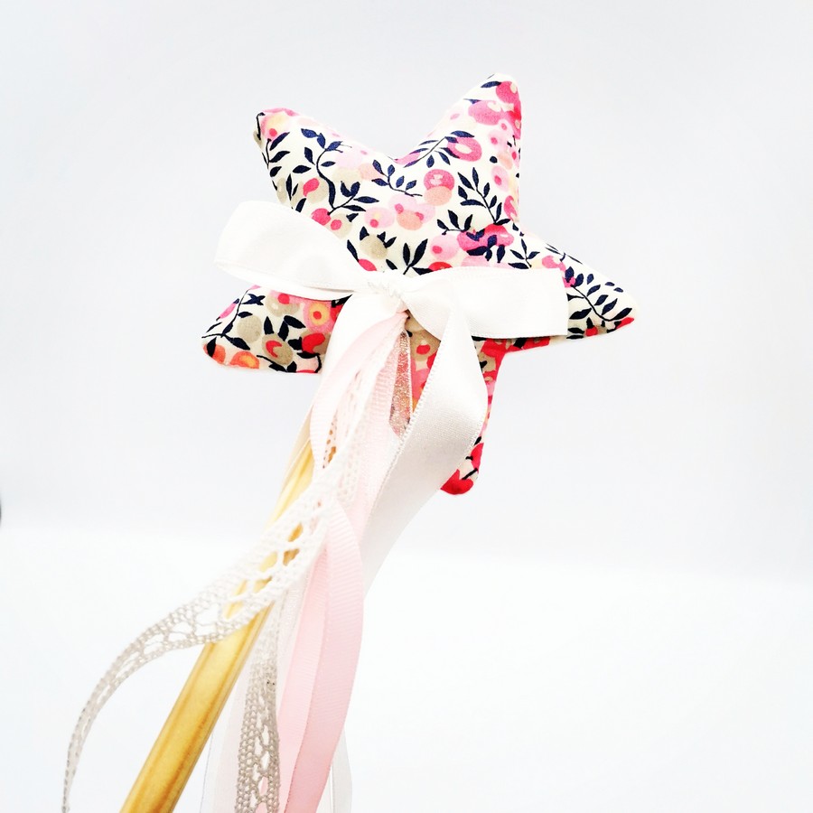 Mademoiselle Pap et Cie baguette magique Porte Alliances Made In France Liberty Wiltshire pois de senteur Fev 2020 024