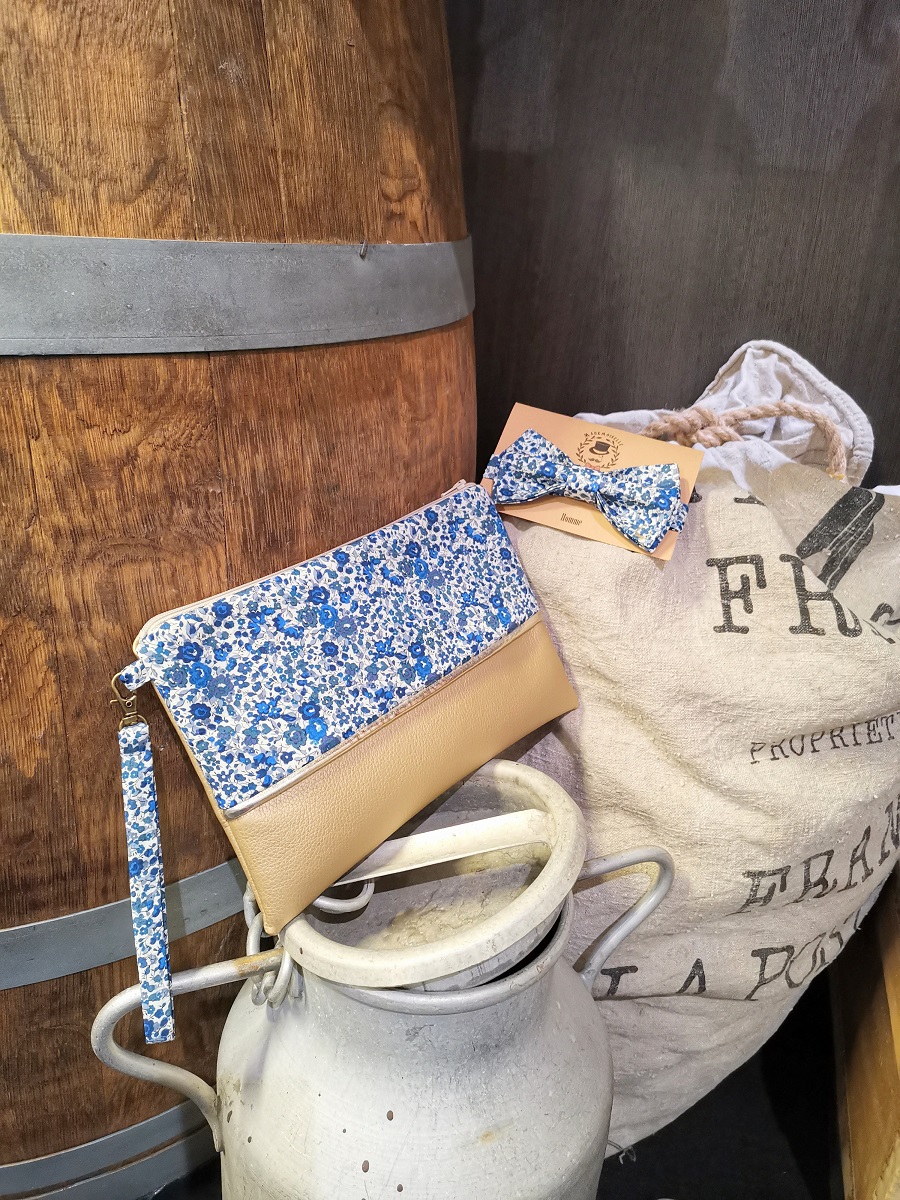 Mademoiselle Pap et Cie pochette noeud papillon Liberty Emma and Georgina bleu Made in France Fev 2020 019
