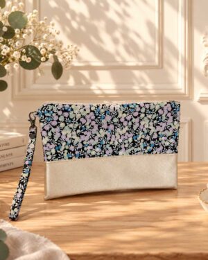 pochette à main mariée, demoiselle d'honneur, invité mariage Liberty wiltshire bleu mauve, mariage, made in France, fabriqué en Occitanie