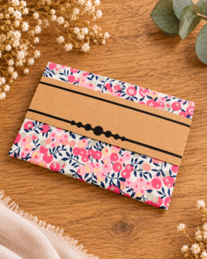 pochette costume homme mariage cérémonie, made in France en Liberty of London wiltshire pois de senteur rose