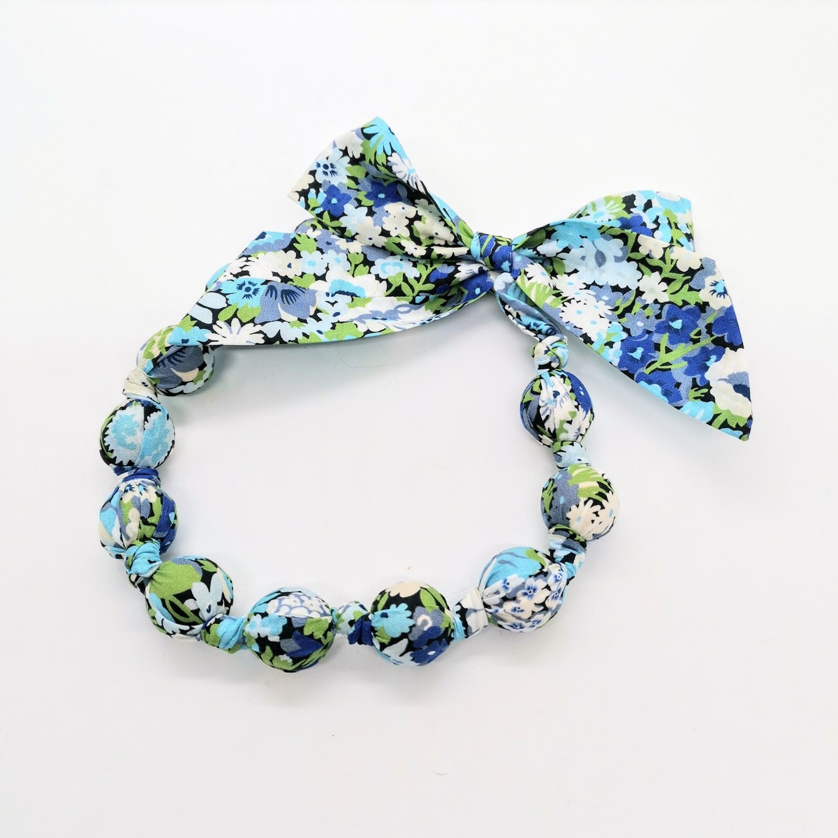Mademoiselle Pap’ et Cie mariage Made in France collier boule Liberty Thorpe Lime