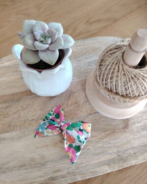 Barrette modèle "luxe" en Liberty Betsy Azalée