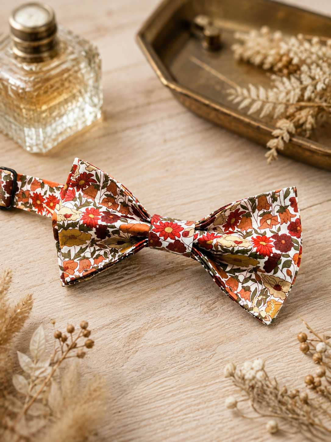 mademoiselle-pap-et-cie-mariage-made-in-france-accessoires-noeud-papillon-liberty-of-london-poppy-and-forest-noisette Noeud papillon pour homme Liberty Poppy Forest Noisette, brun orange terracotta, mariage, made in France, fabriqué en Occitanie