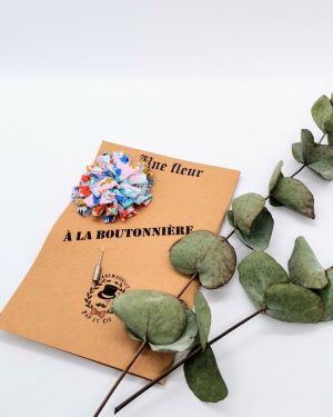Boutonnière en Liberty California Bloom