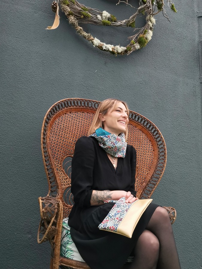 Mademoiselle-pap-et-cie-duo-creatices-snood-pochette-a-main-liberty-sweet-may-forest (4)