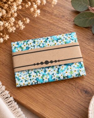pochette costume homme mariage cérémonie, made in France en Liberty of London petal wish, bleu turquoise