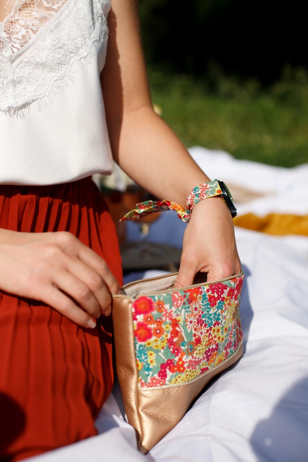 Mademoiselle-pap-et-cie-made-in-france-noeud-papillon-bretelles-chapeau-bracelet-shooting-pique-nique-lyon-liberty-of-london (31)
