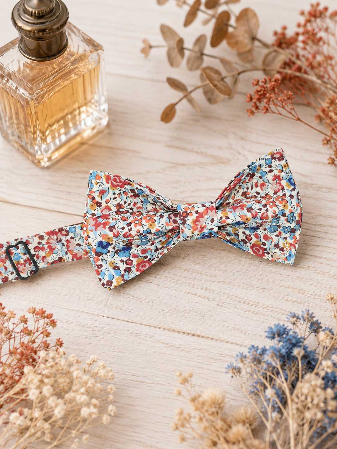 mariage-accessoires-noeud-papillon-costume-homme-liberty-of-london-emma-and-georgina-chesnut mariage-accessoires-noeud-papillon-costume-homme-liberty-of-london-emma-and-georgina-chesnut