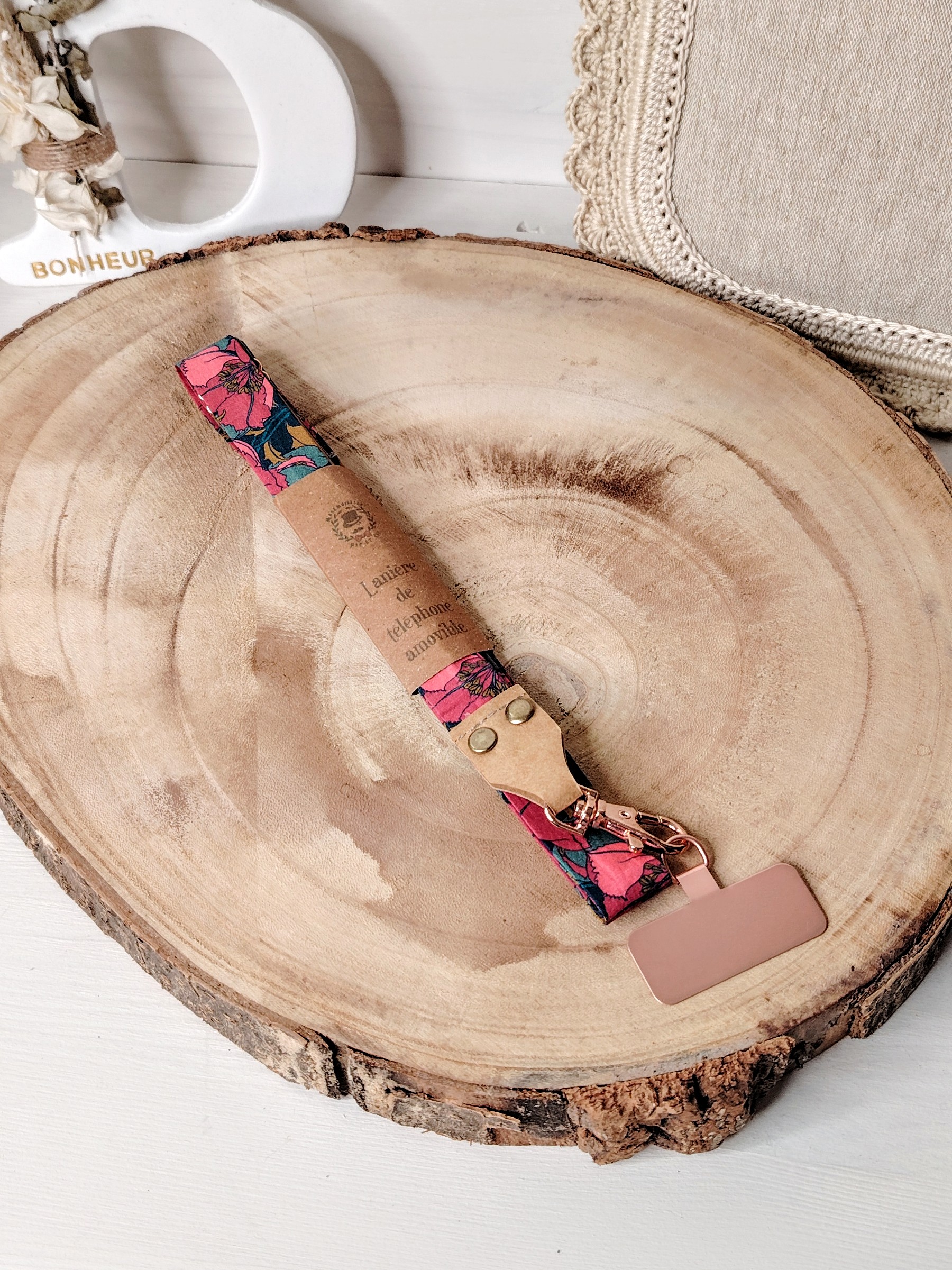 mademoiselle-pap-et-cie-liberty-addict-accessoire-telephone-laniere-bandouliere-liberty -of-london-little-eustacia (9)