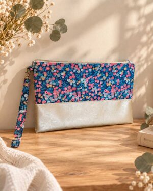 pochette à main mariée, demoiselle d'honneur, invité mariage Liberty wiltshire nausicaa bleu et rouge et or, mariage, made in France, fabriqué en Occitanie