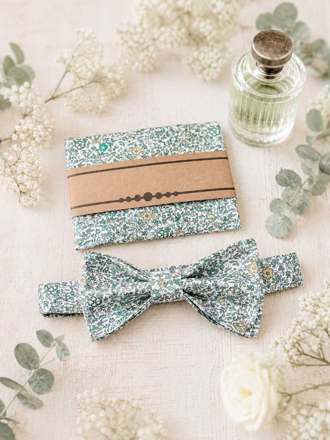 mariage-accessoires-noeud-papillon-costume-homme-liberty-of-london-katie-and-millie-mint mariage-accessoires-noeud-papillon-costume-homme-liberty-of-london-