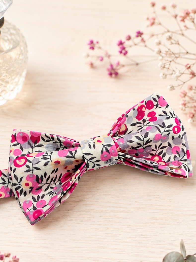 mademoiselle-pap-et-cie-mariage-accessoires-noeud-papillon-costume-homme-liberty-of-london-wiltshire-bougainvillier