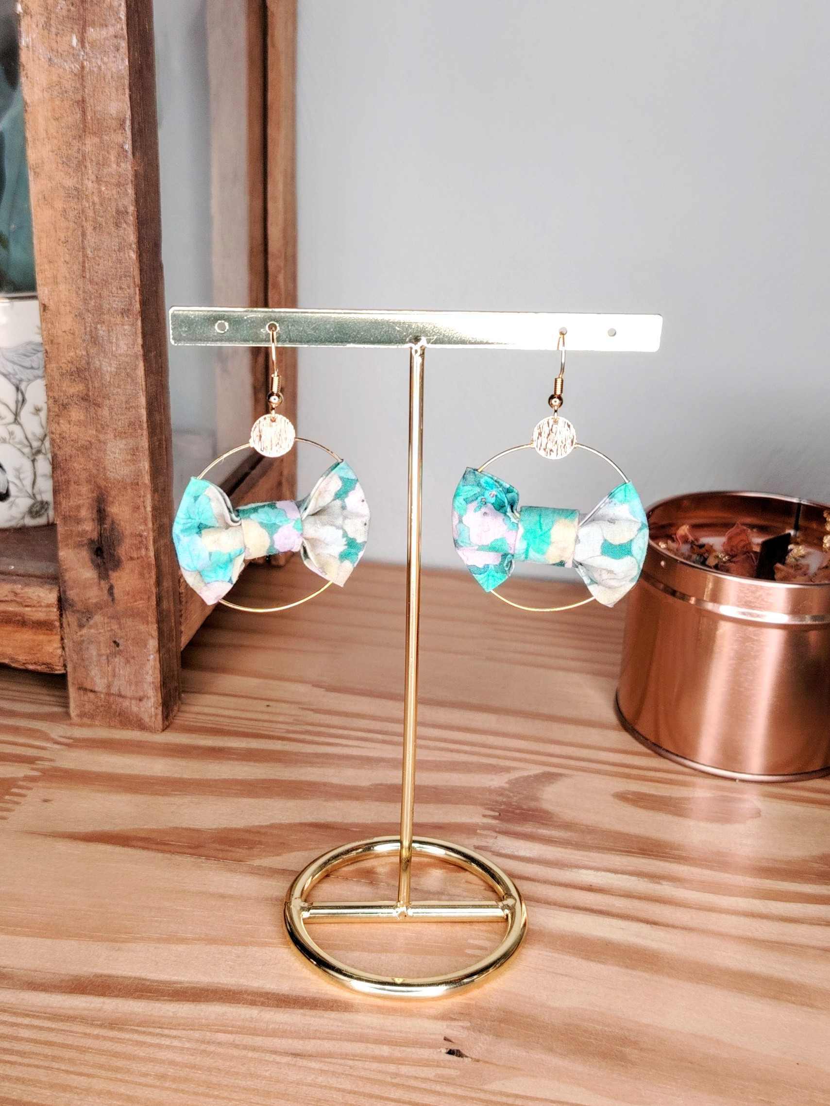 mademoiselle-pap-et-cie-mariage-accessoire-femme-mariée-demoiselle-honneur-boucles-oreilles-liberty-of-london-hollylock(18)