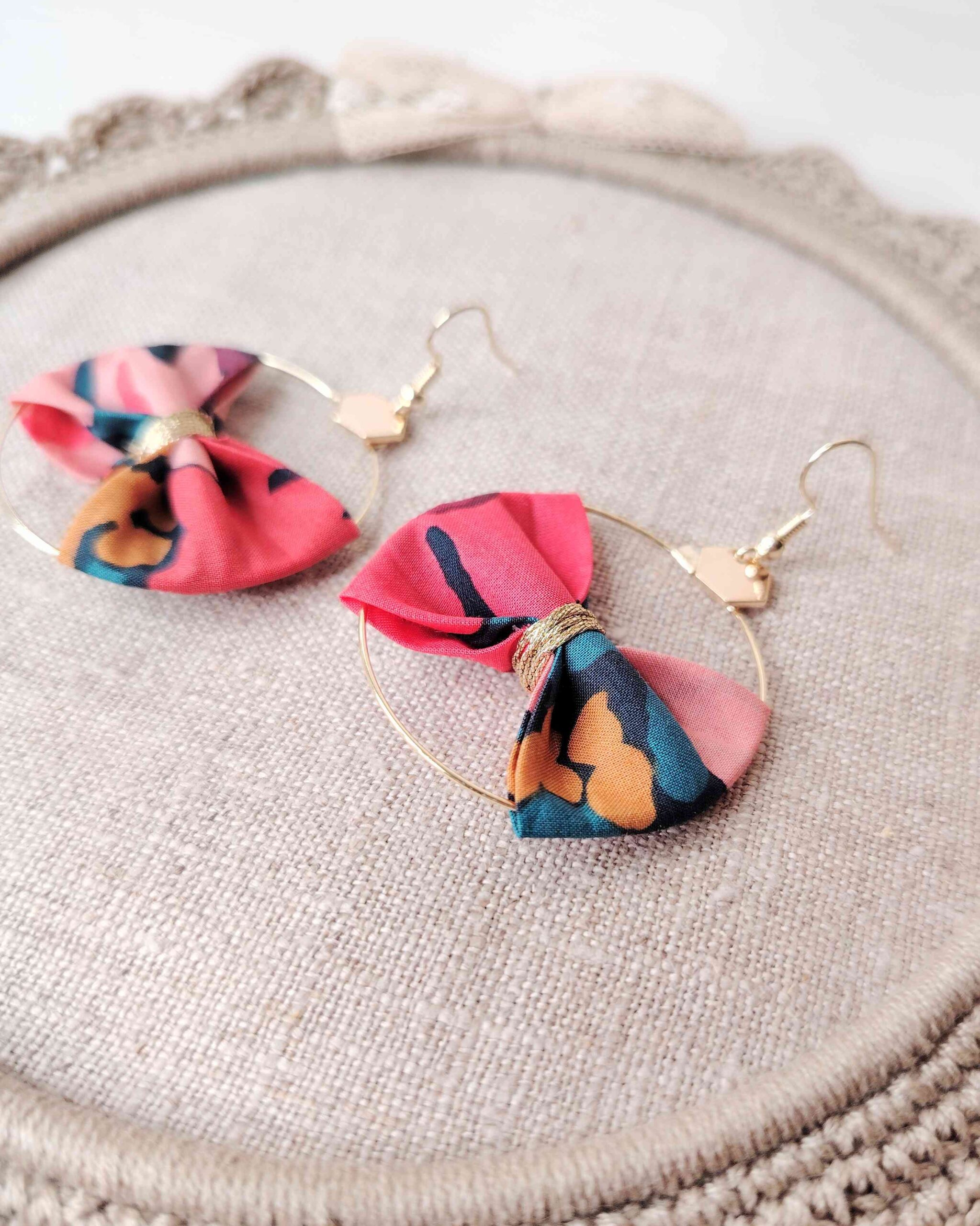 mademoiselle-pap-et-cie-mariage-boucles-oreille-créoles-la-mariée-demoiselles-d-honneur-bijoux-précieux-made-in-france-liberty-of-london-alison-lewis-rasberry (81)