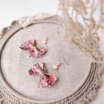 Boucles d&rsquo;oreilles créoles en Liberty Emma and Georgina Terracotta
