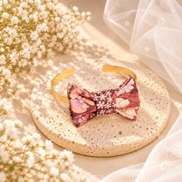 Mademoisellle Pap' et Cie Mariage, bijoux, bracelet femme, mariée, demoiselles d'honneur, invités, bracelet noeud papillon sur jonc 24 carats en Liberty of London ciara fauve, brun