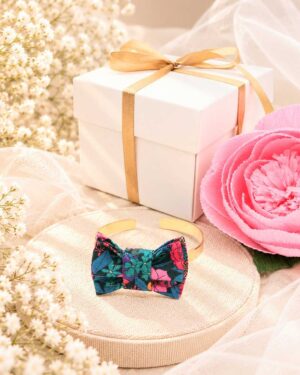 Mademoisellle Pap' et Cie Mariage, boite cadeau fleur bijoux, bracelet femme, mariée, demoiselles d'honneur, invités, pour bracelet noeud papillon en Liberty of London