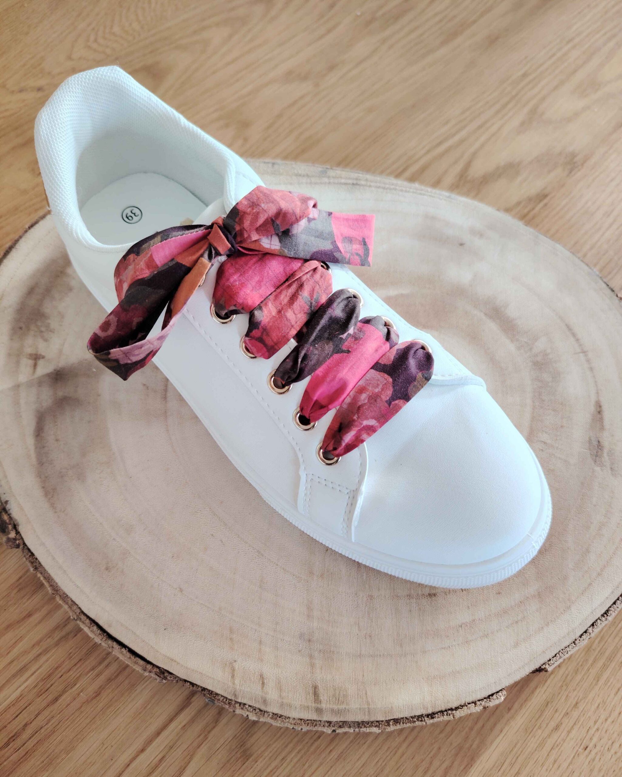 Mademoiselle-pap-et-cie-mariage-lacets-baskets-converses-liberty-of-london-myrtle-and-mary-fusion (41)