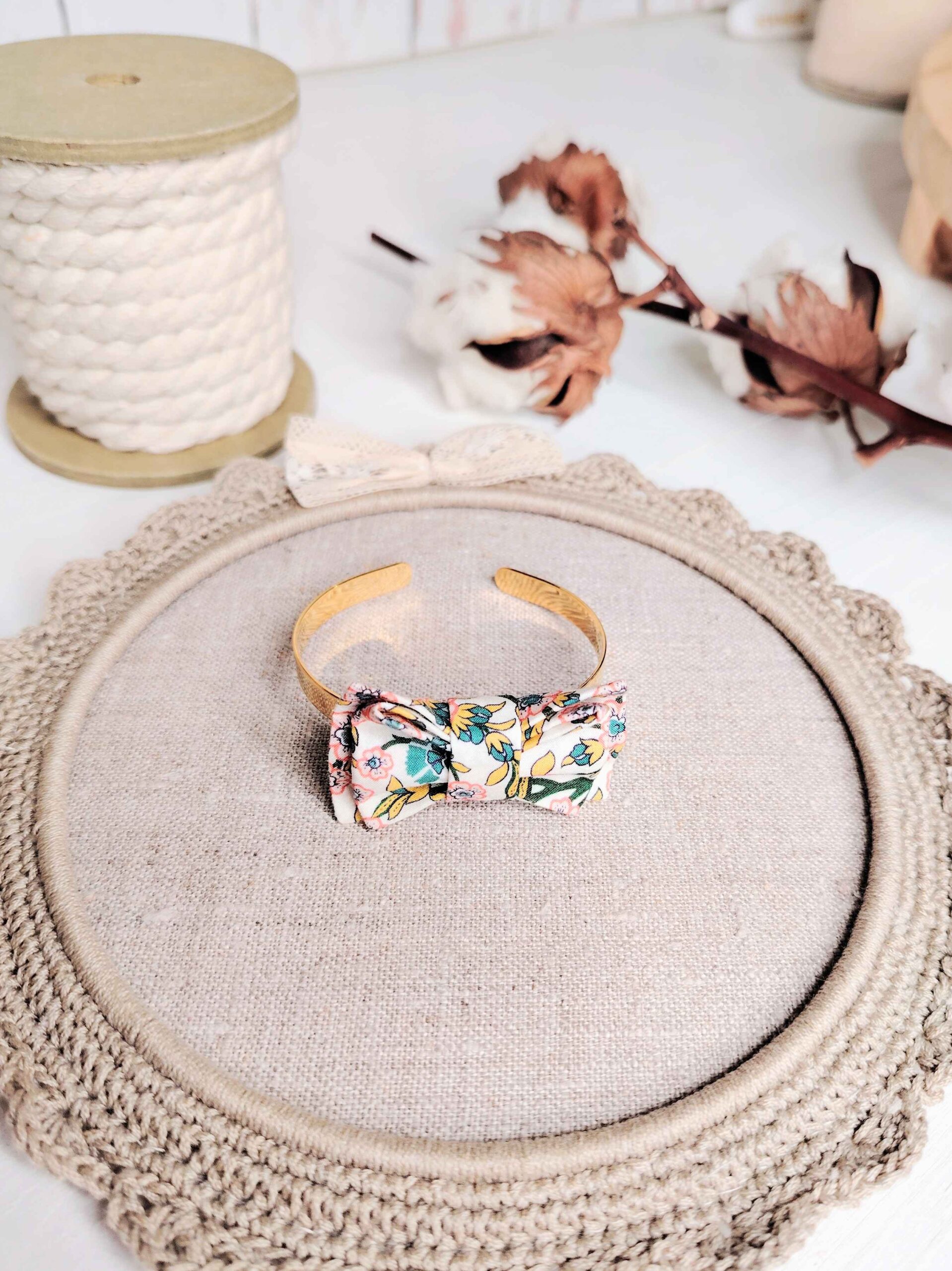 mademoiselle-pap-et-cie-bijoux-mariage-la-mariee-demoiselle-honneur-bijoux-bracelets-noeud-papillon-liberty-of-london-empress-pink (31)
