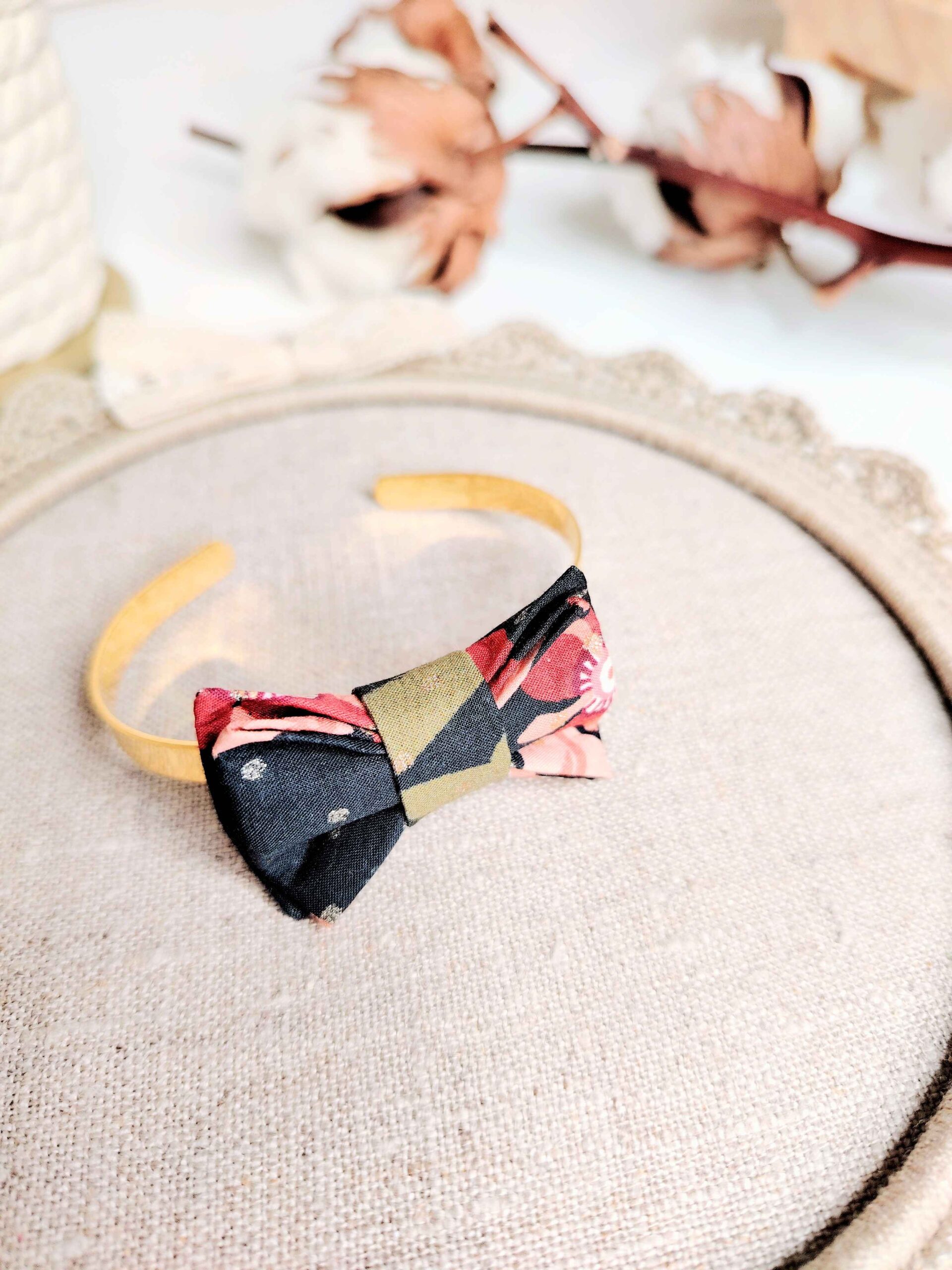 mademoiselle-pap-et-cie-bijoux-mariage-la-mariee-demoiselle-honneur-bijoux-bracelets-noeud-papillon-liberty-of-london-pavillion-spot-cedre (36)