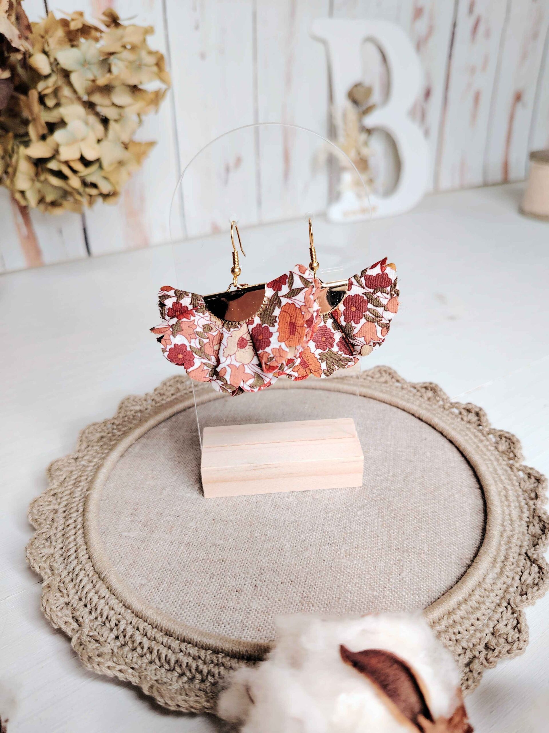 mademoiselle-pap-et-cie-bijoux-mariage-la-mariee-demoiselle-honneur-boucles-oreilles-liberty-of-london-poppy-forest-noisette (53)