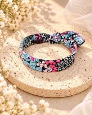 Mademoisellle Pap' et Cie Mariage, bijoux, bracelet femme, mariée, demoiselles d'honneur, invités, bracelet jonc fin à nouer en Liberty of London ciara gris et rose