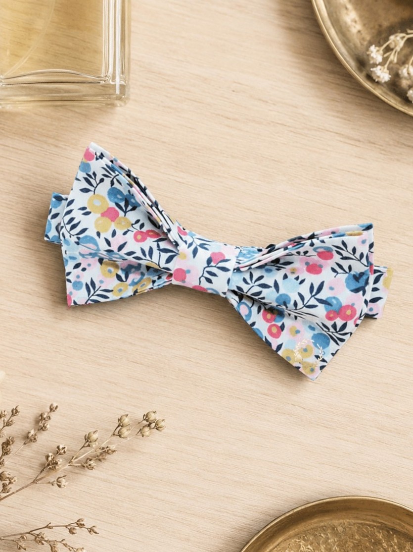 mademoiselle-pap-et-cie-mariage-made-in-france-accessoires-noeud-papillon-homme-liberty-of-london-wiltshire-porcelaine (9)