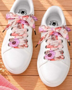lacets baskets, converses, sneakers, docs mariage made in france en liberty of london madeleine rose antique et fluo